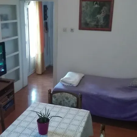 With A Parking Space Klis, Split - 13435