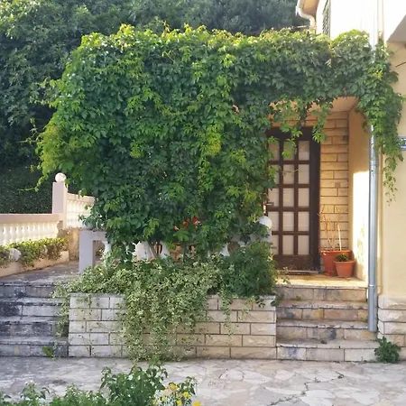 Apartman With A Parking Space Klis, Split - 13435 *