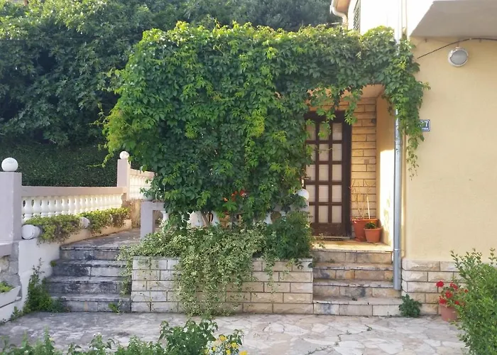 Apartman With A Parking Space Klis, Split - 13435 *